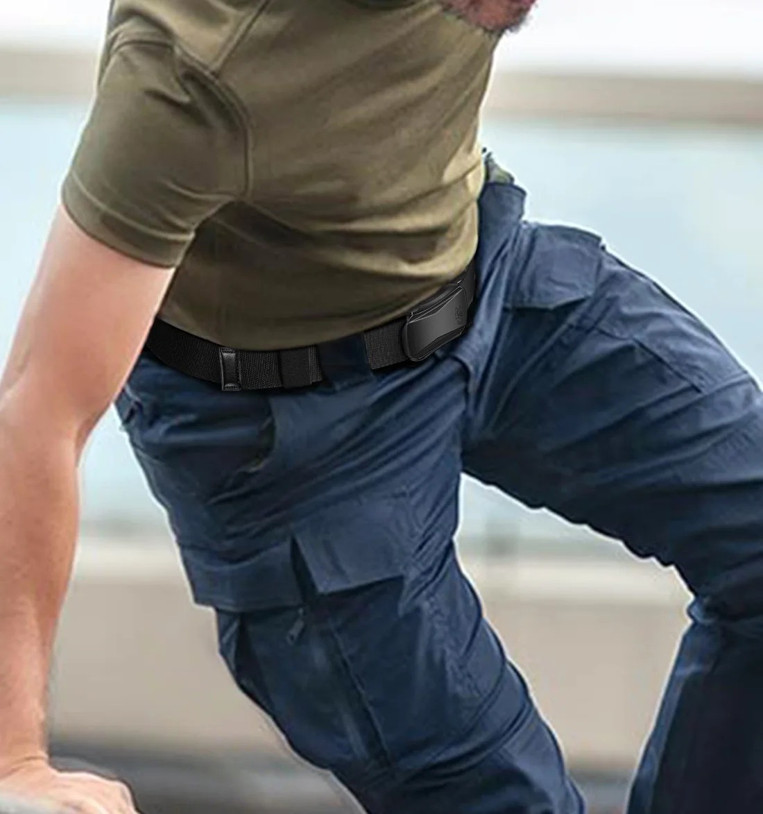 KEMISANT Flip Top Stretch Rigger Belt in Black, view 3